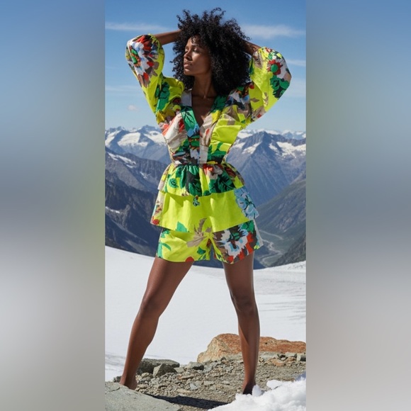 Christopher John Rogers Dresses & Skirts - CHRISTOPHER JOHN ROGERS Dress Ruffle Tiered Yellow Mini Target Floral V Neck 4